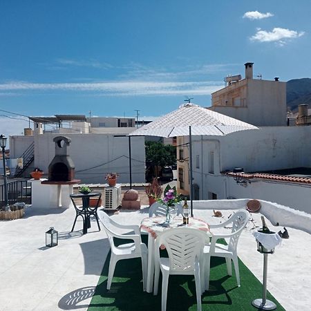 فيلا Charming House In Illar With Mountain View And Balcony المظهر الخارجي الصورة