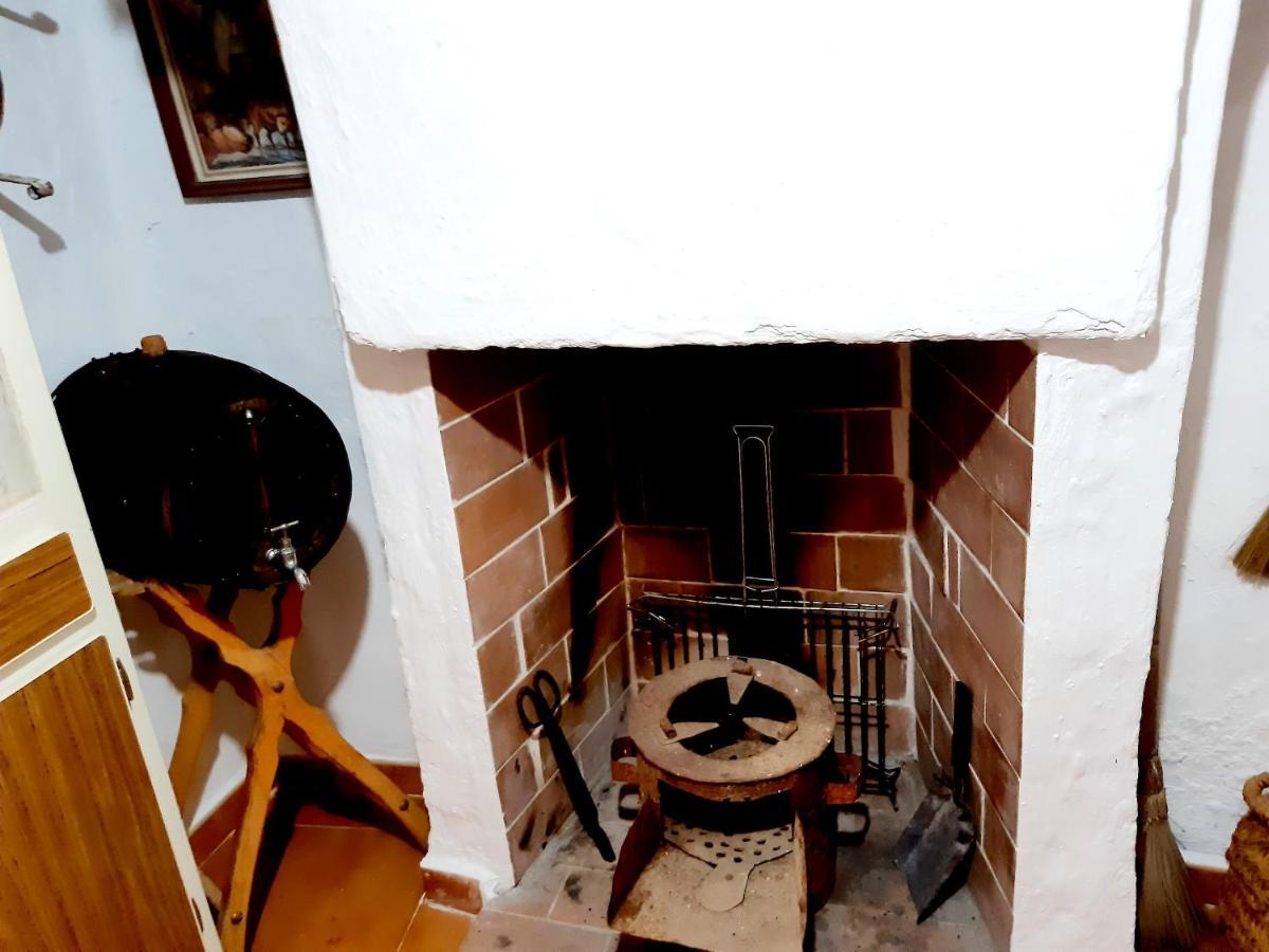 فيلا Charming House In Illar With Mountain View And Balcony المظهر الخارجي الصورة