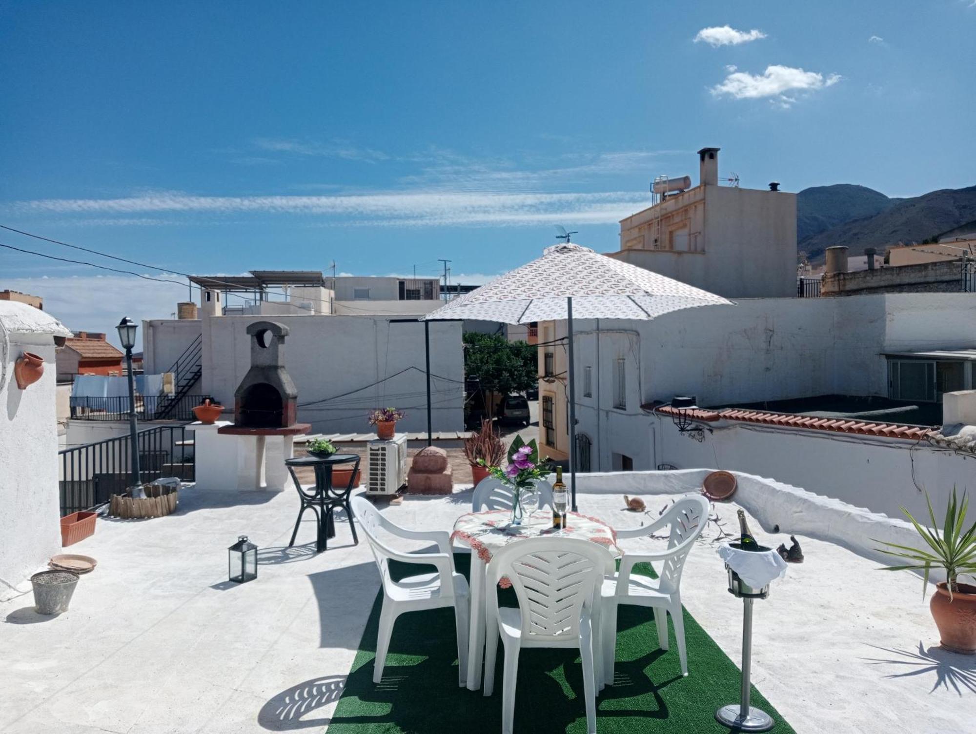 فيلا Charming House In Illar With Mountain View And Balcony المظهر الخارجي الصورة